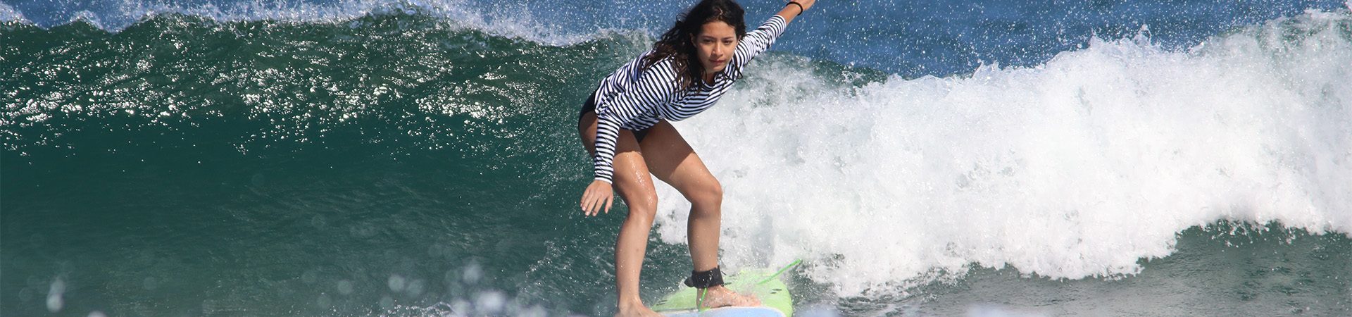  Girl Surfing 